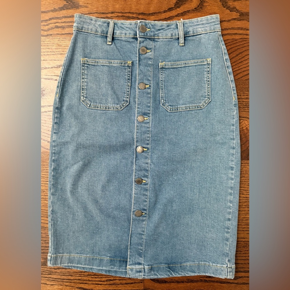 Denim Skirt ~ Midi ~ Size 6/28